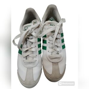 Used Mens Adidas Somoa Green/white sneakers Size 10.5